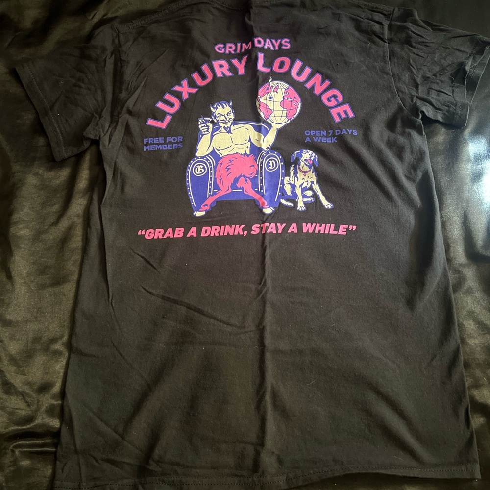Luxury lounge tee